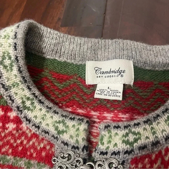 Cambridge Dry Goods 100% Wool Cardigan with Metal Clasps Womens Large - Picture 3 of 8